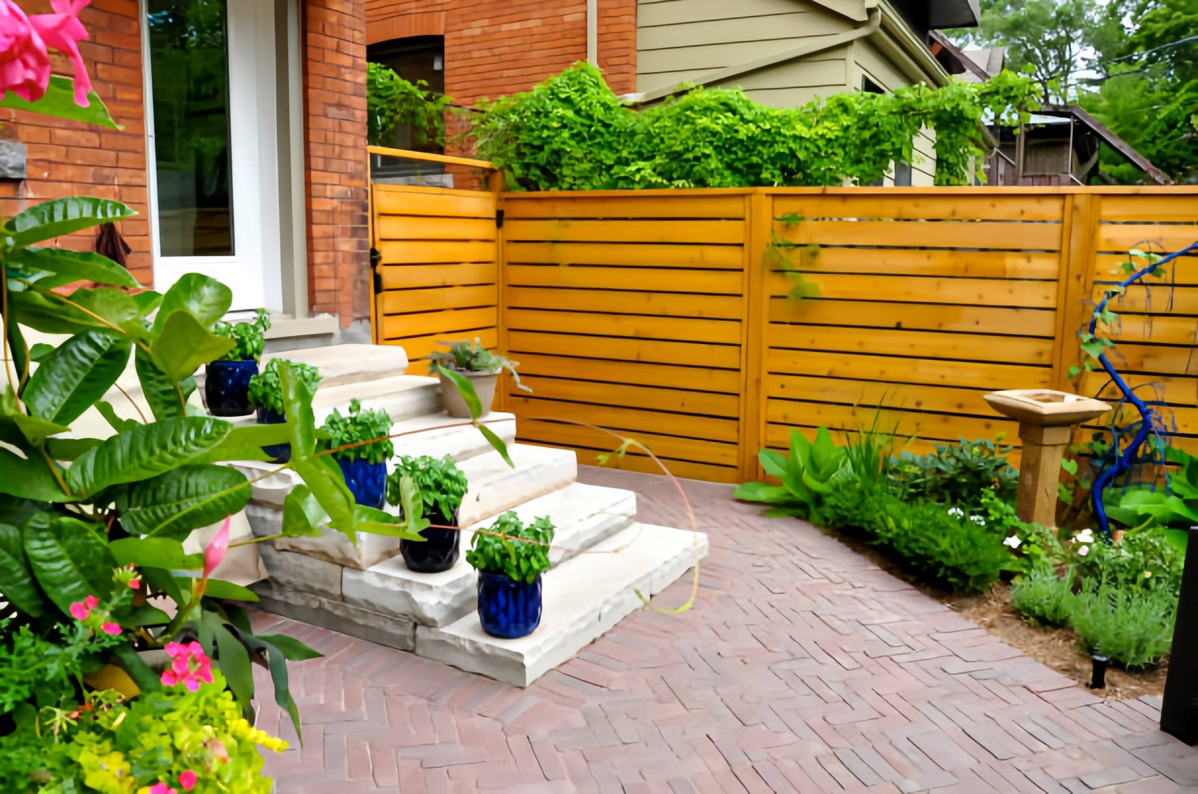 Markham fence contractor